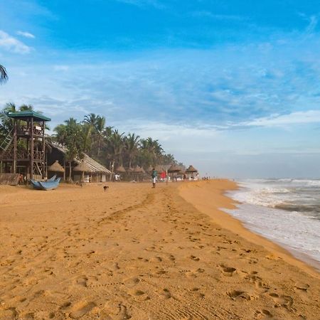Prestige Court Residencies Hotel Dehiwala-Mount Lavinia Buitenkant foto