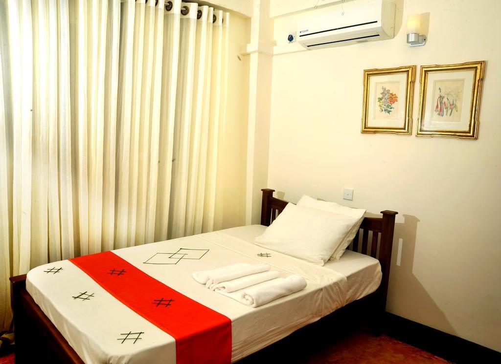 Prestige Court Residencies Hotel Dehiwala-Mount Lavinia Buitenkant foto