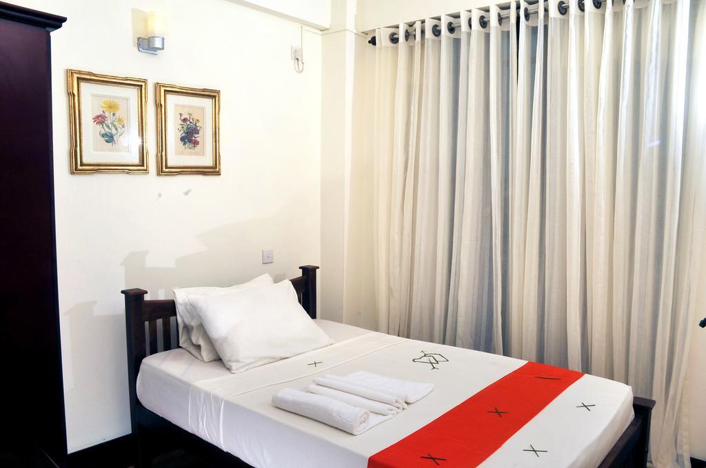 Prestige Court Residencies Hotel Dehiwala-Mount Lavinia Buitenkant foto