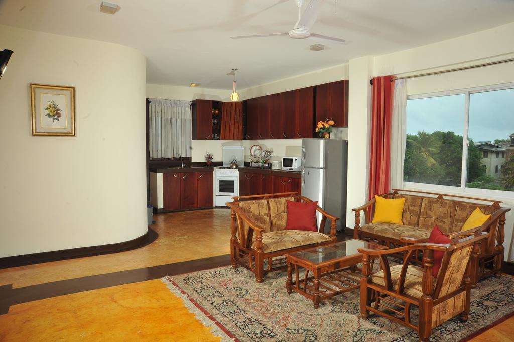 Prestige Court Residencies Hotel Dehiwala-Mount Lavinia Buitenkant foto