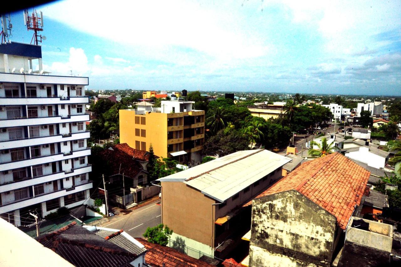 Prestige Court Residencies Hotel Dehiwala-Mount Lavinia Buitenkant foto