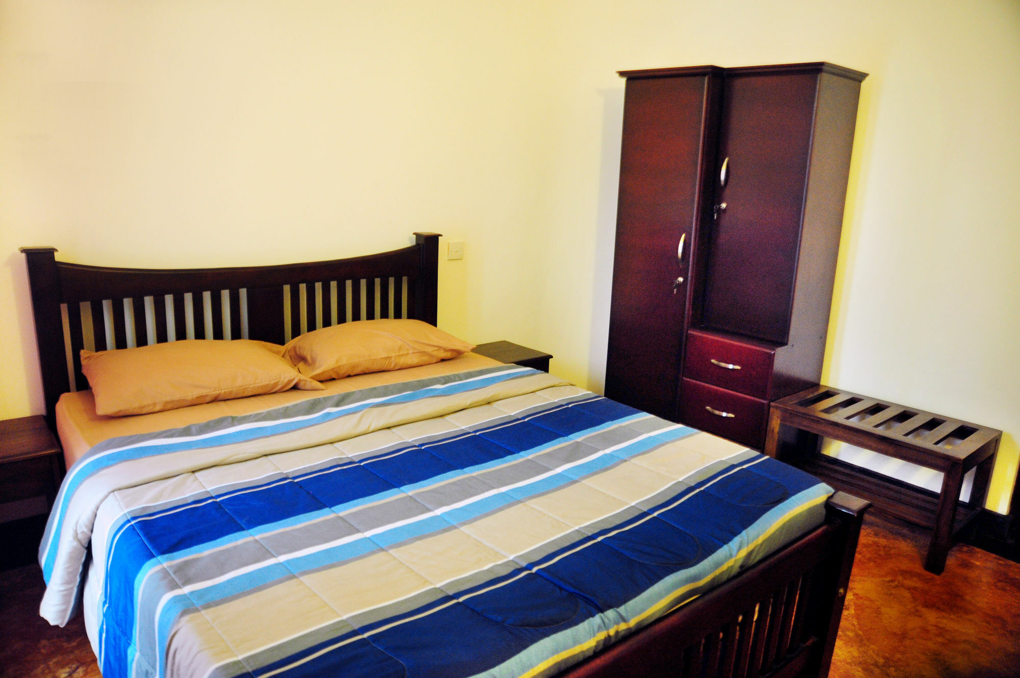 Prestige Court Residencies Hotel Dehiwala-Mount Lavinia Buitenkant foto