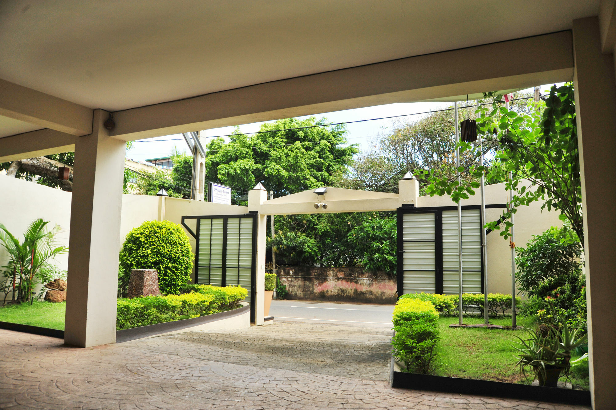 Prestige Court Residencies Hotel Dehiwala-Mount Lavinia Buitenkant foto