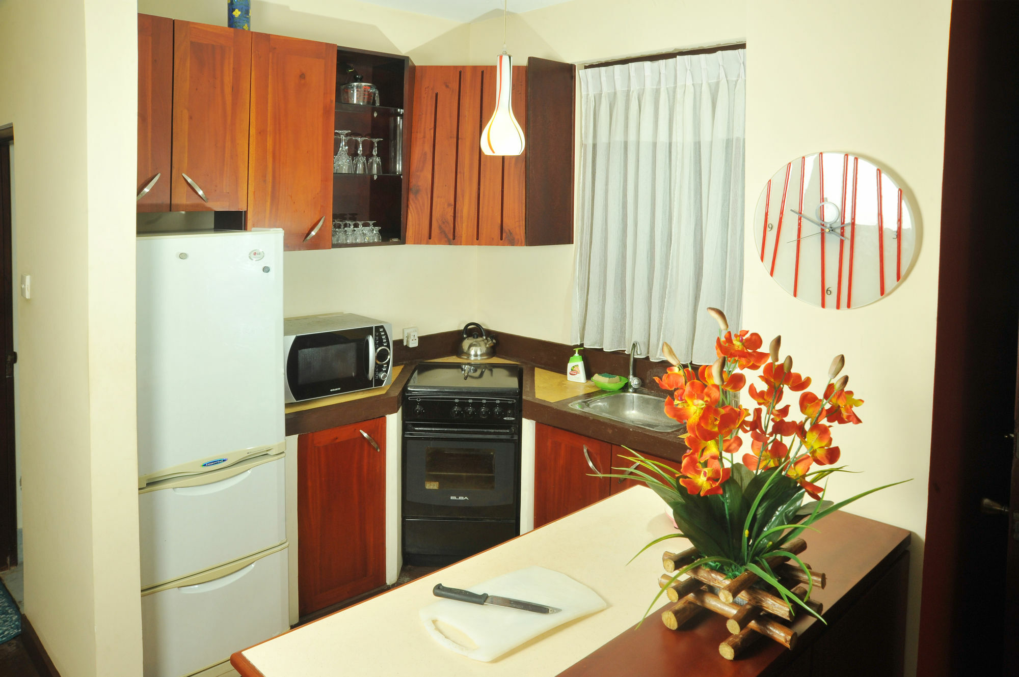 Prestige Court Residencies Hotel Dehiwala-Mount Lavinia Buitenkant foto